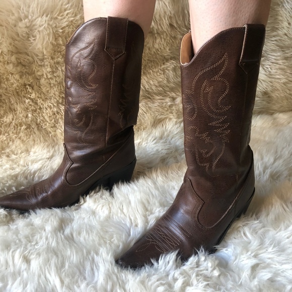 Brown Mid-Calf Pointed Toe Cowboy Boots - Picture 3 of 3